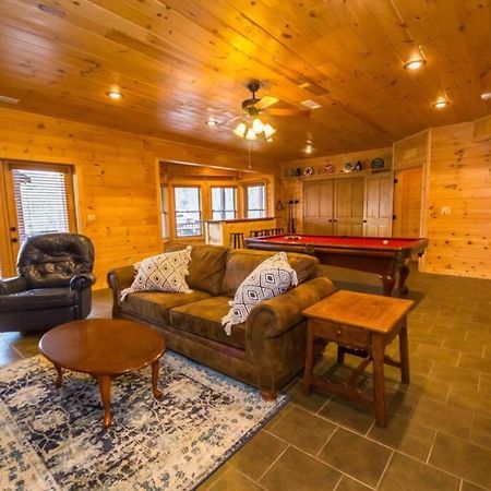 Christmas Lodge-Secluded Near Downtown บลูริดจ์ ภายนอก รูปภาพ