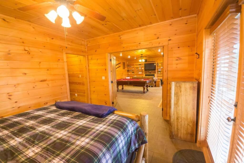 Christmas Lodge-Secluded Near Downtown บลูริดจ์ ภายนอก รูปภาพ