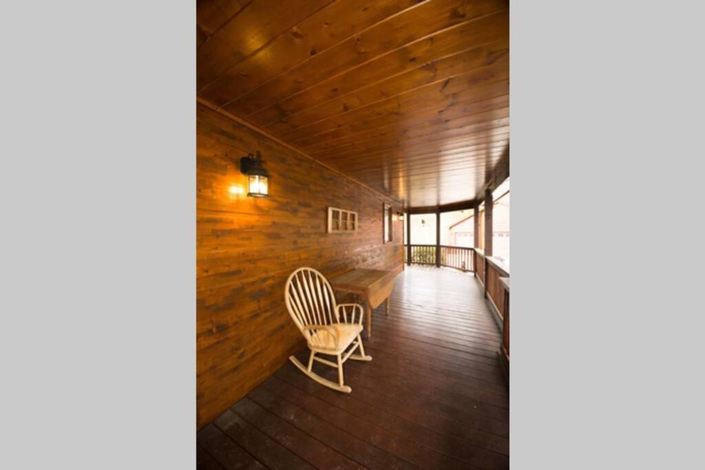 Christmas Lodge-Secluded Near Downtown บลูริดจ์ ภายนอก รูปภาพ